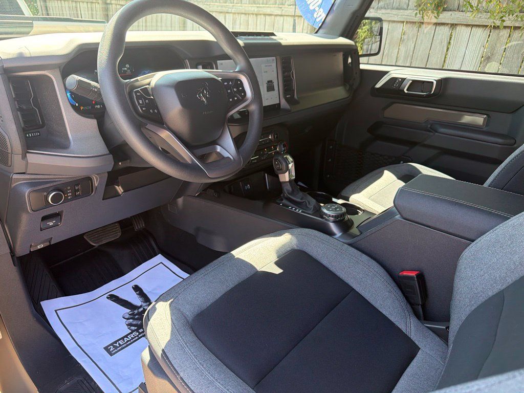 Used 2025 Ford Bronco 2-Door w/ Sasquatch Package AWD/4WD image 8