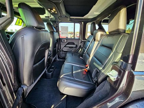 Certified 2021 Jeep Wrangler Unlimited Sahara image 27