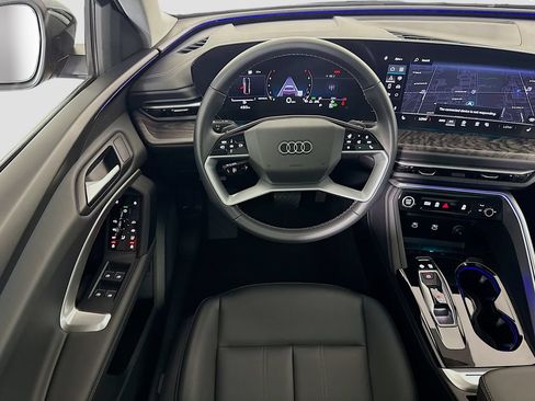 Used 2025 Audi Q5 Premium w/ Convenience Package AWD/4WD image 10