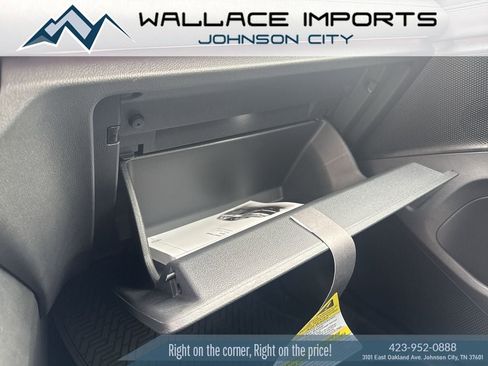 New 2026 Volkswagen Tiguan SE image 40