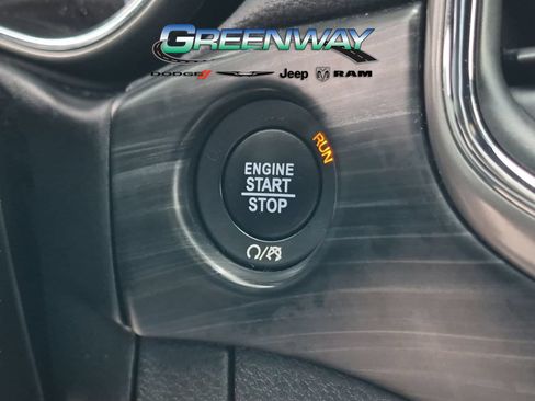Used 2020 Jeep Grand Cherokee Laredo AWD/4WD image 24
