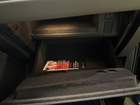 Used 2025 Audi Q5 Premium w/ Convenience Package image 22