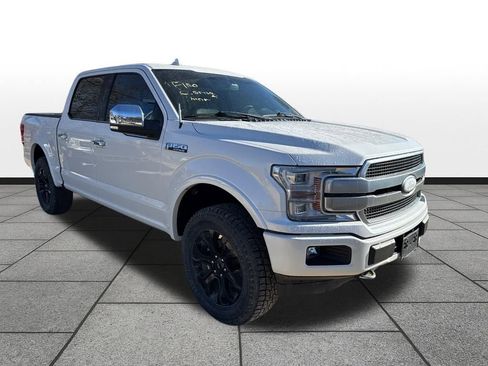 Used 2019 Ford F150 Platinum w/ Equipment Group 701A Luxury image 3