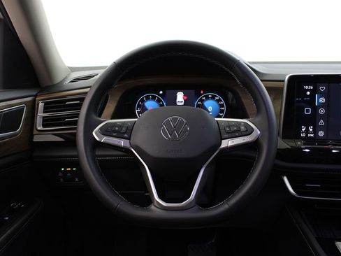 Used 2025 Volkswagen Atlas SE AWD/4WD image 22