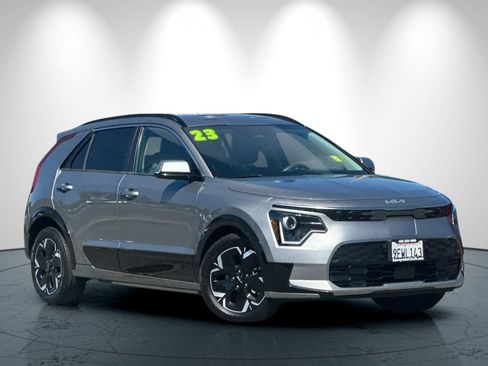 Used 2023 Kia Niro Wind FWD image 2