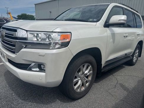 Used 2016 Toyota Land Cruiser AWD/4WD image 28
