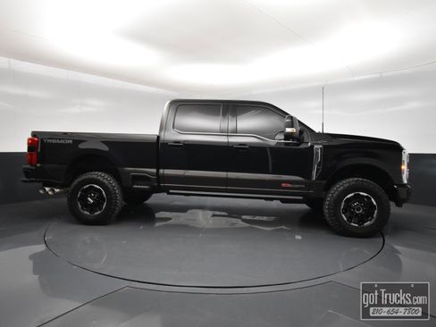 Used 2025 Ford F250 King Ranch w/ Tremor Off-Road Package image 54