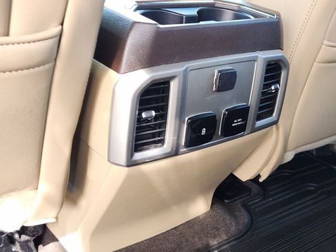 Used 2020 Ford F150 Lariat image 32