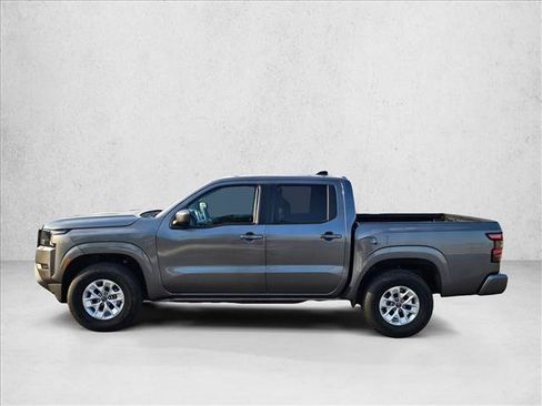 Used 2024 Nissan Frontier SV AWD/4WD image 9