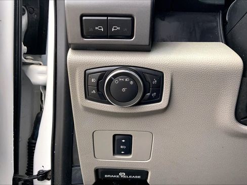 Used 2017 Ford F350 XLT w/ XLT Value Package image 32