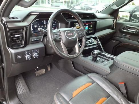 Used 2023 GMC Sierra 1500 AT4 w/ AT4 Premium Package AWD/4WD image 3