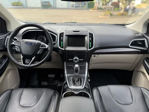 Used 2017 Ford Edge Titanium w/ Equipment Group 302A AWD/4WD image 19