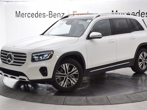 New 2026 Mercedes-Benz GLB 250 image 2