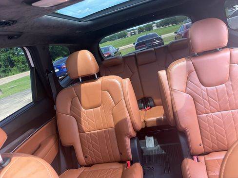 Used 2024 Kia Telluride SX Prestige X-Pro AWD/4WD image 11