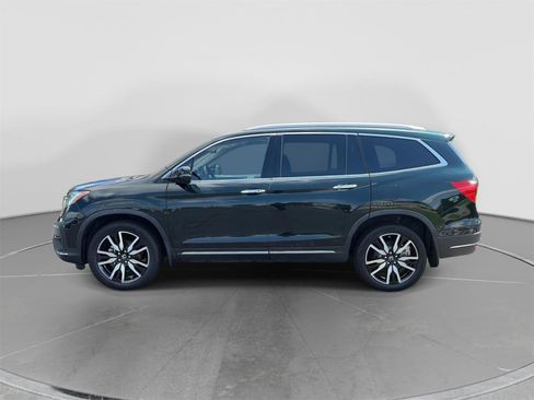 Used 2020 Honda Pilot Touring image 2