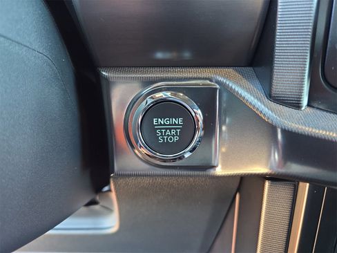 Used 2024 Ford F150 Platinum image 25