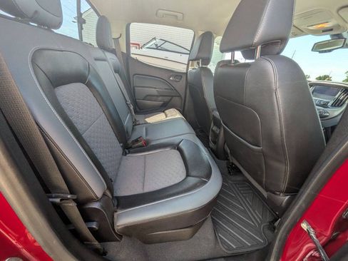 Used 2019 Chevrolet Colorado Z71 AWD/4WD image 23