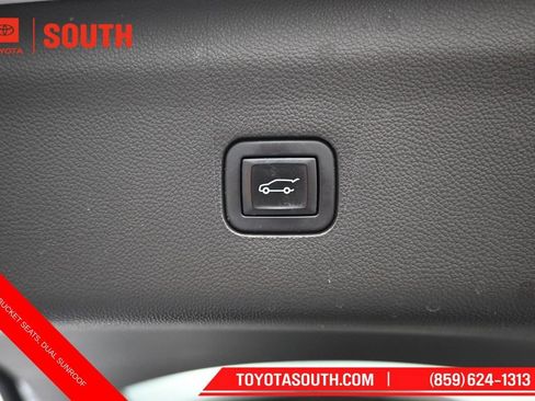 Used 2023 Buick Enclave Essence w/ Experience Buick Package AWD/4WD image 29