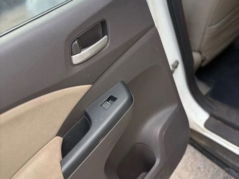 Used 2014 Honda CR-V EX image 36