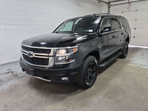 Used 2017 Chevrolet Suburban LT w/ Z71 Midnight Edition AWD/4WD image 11