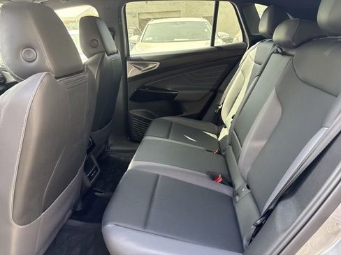Used 2023 Volkswagen ID.4 S image 8