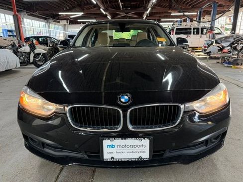 Used 2017 BMW 320i xDrive Sedan AWD/4WD image 6