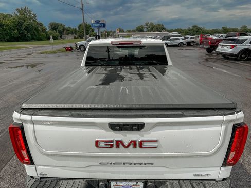Used 2023 GMC Sierra 1500 SLT w/ SLT Premium Package AWD/4WD image 6