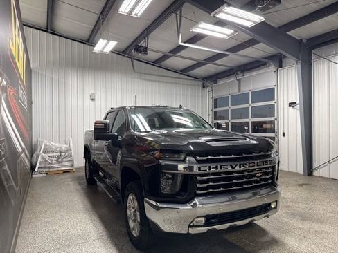 Used 2020 Chevrolet Silverado 2500 LTZ w/ LTZ Premium Package image 17