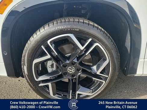 Certified 2026 Volkswagen Tiguan SEL R-Line AWD/4WD image 17
