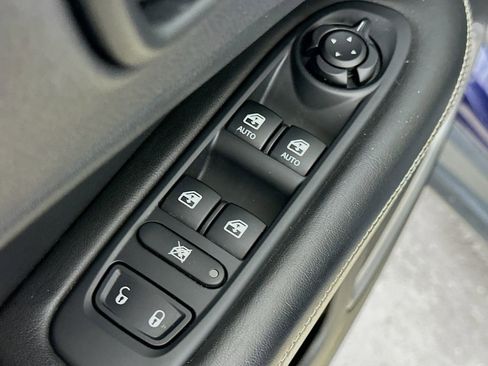 Used 2021 Jeep Compass Latitude AWD/4WD image 19