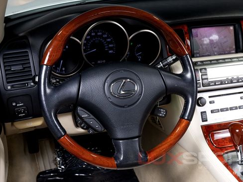 Used 2010 Lexus SC 430 Convertible image 31