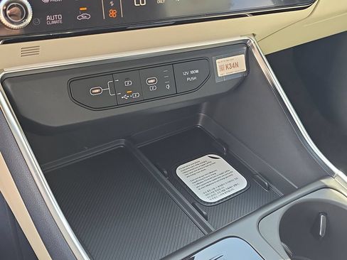 New 2026 Kia Carnival EX FWD image 26