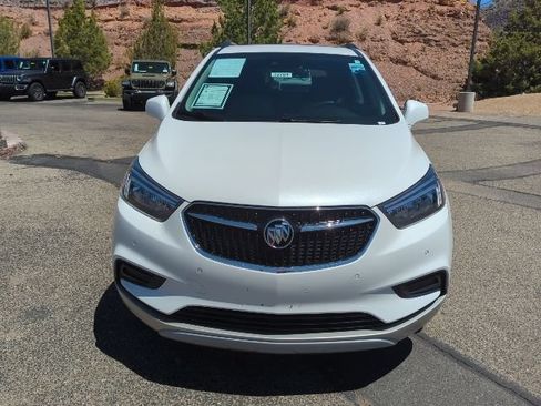 Used 2021 Buick Encore Preferred w/ Safety Package II AWD/4WD image 2