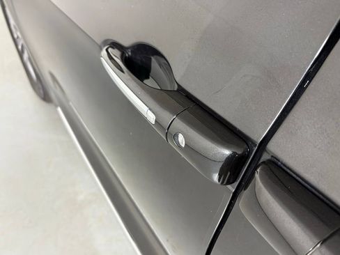 Used 2023 Chrysler Pacifica Limited image 13