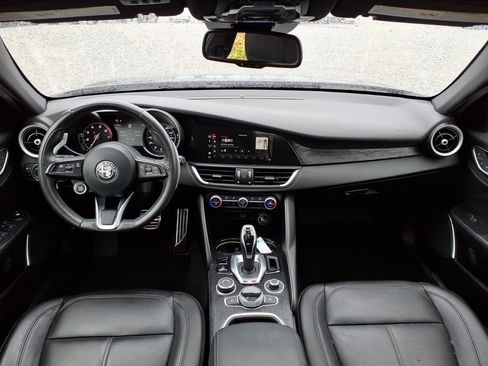 Used 2023 Alfa Romeo Giulia Sprint RWD image 18