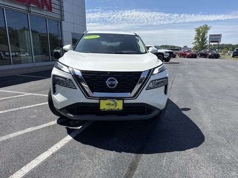 Used 2021 Nissan Rogue SV AWD/4WD image 18