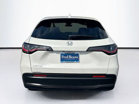 Certified 2026 Honda HR-V LX image 7