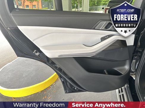 Used 2023 BMW X5 xDrive45e AWD/4WD image 29