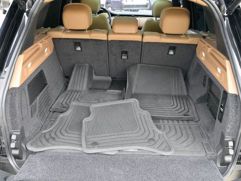 Used 2023 Land Rover Range Rover SE image 49