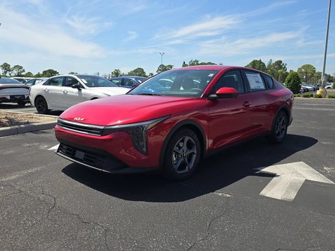New 2026 Kia K4 FWD image 4