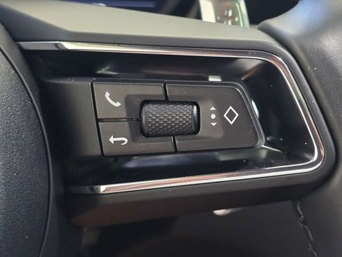 Certified 2024 Porsche Macan image 46