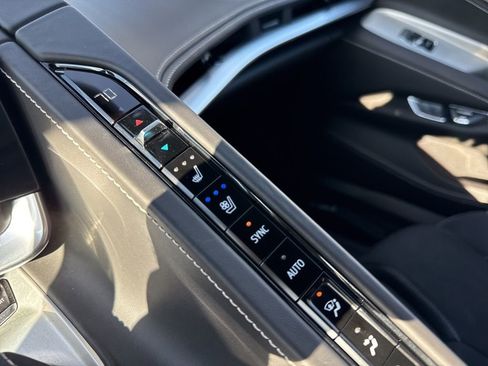 Used 2024 Chevrolet Corvette Stingray Premium Cpe w/ 3LT image 21