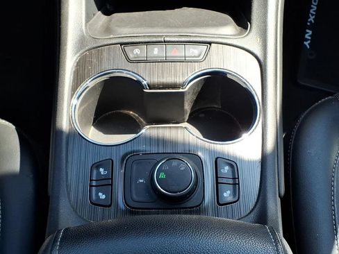 Used 2023 GMC Acadia SLT AWD/4WD image 23