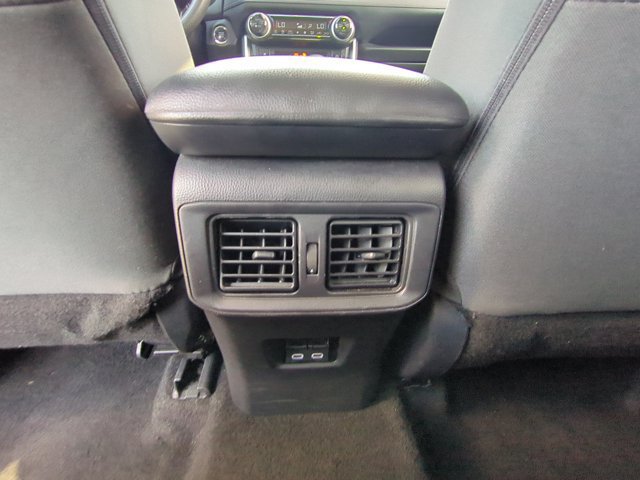 Used 2025 Toyota RAV4 XLE AWD/4WD image 16