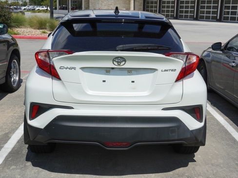 Used 2020 Toyota C-HR Limited FWD image 7