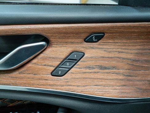 Used 2023 Jeep Grand Cherokee Summit w/ High Altitude Package image 14