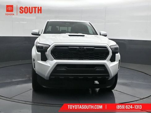 New 2026 Toyota Tacoma TRD Sport w/ TRD Sport Upgrade Package AWD/4WD image 5