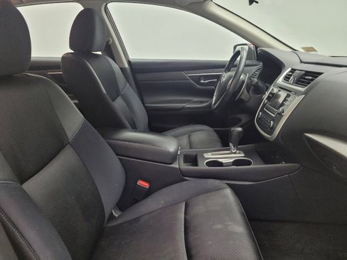 Used 2017 Nissan Altima 2.5 SR w/ Interior Lighting Package FWD image 21