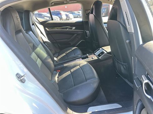 Used 2016 Porsche Panamera 4 image 13