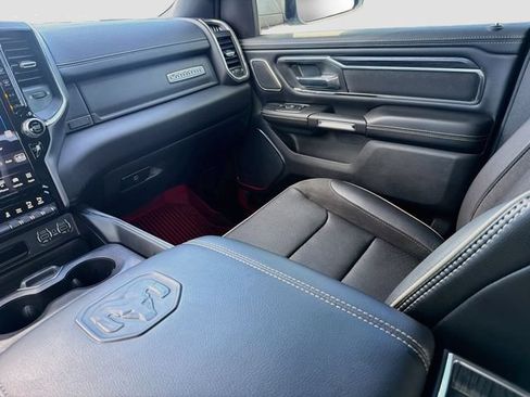 Used 2024 RAM 1500 Laramie AWD/4WD image 25